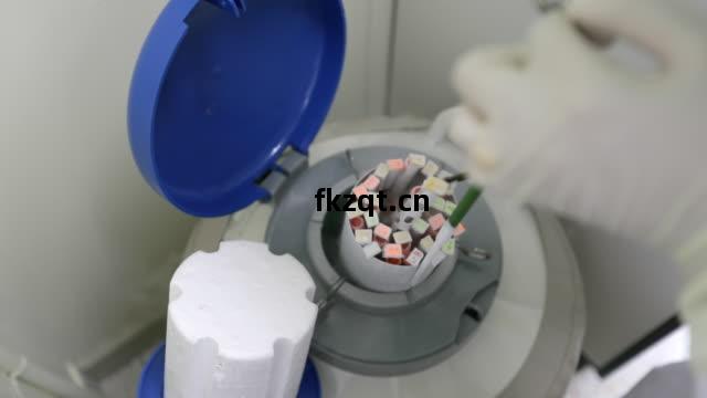 開啟(qi)液氮(dan)罐