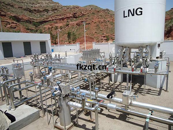 室外(wai)液氮(dan)罐